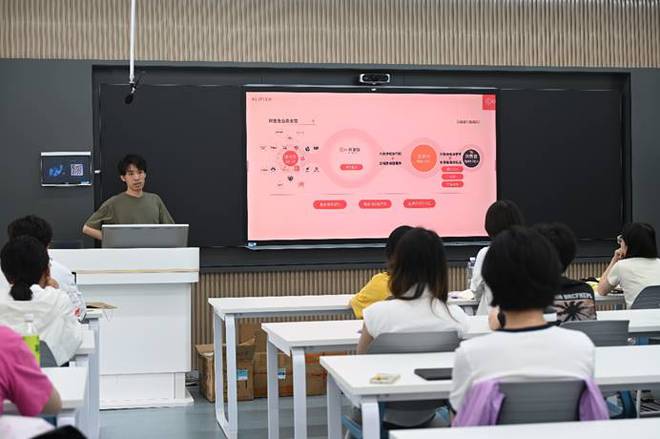 阿里鱼召开2025年合作伙伴大会IP+图库+营销计划全面升级(图14)