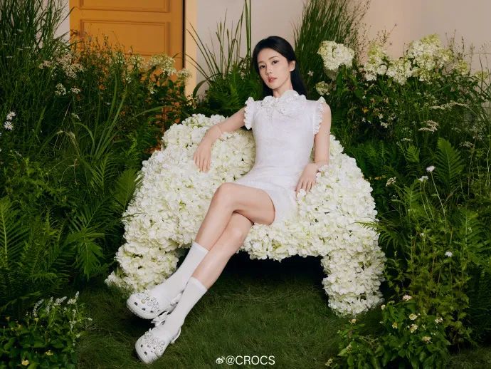 突然卖不动了？知名品牌股价一夜暴跌近30%CEO：美国消费者不买东西了甚至不去商店！曾一年卖出超12亿双鞋(图3)