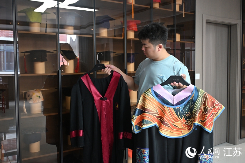 江苏灌云：“主题服饰之都”转型记(图2)