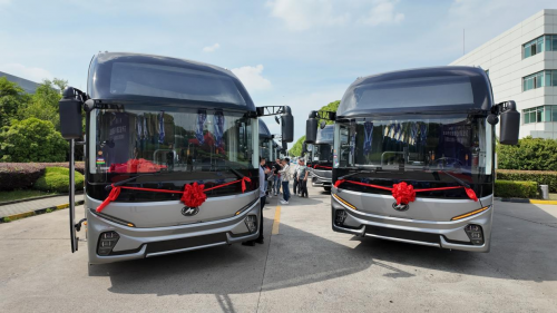 苏州金龙新V系客车荣获2024紫金奖·工业设计大赛优秀奖(图1)