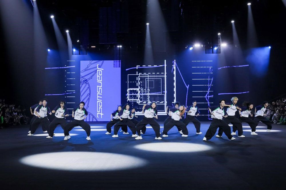 第33届“真维斯杯”总决赛在京举行 代言人王一博2024秋冬系列全新发布(图5)