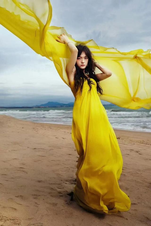 ELLE风尚盛典秒变菜市场有人摔倒、有人调侃内涵状况百出(图28)