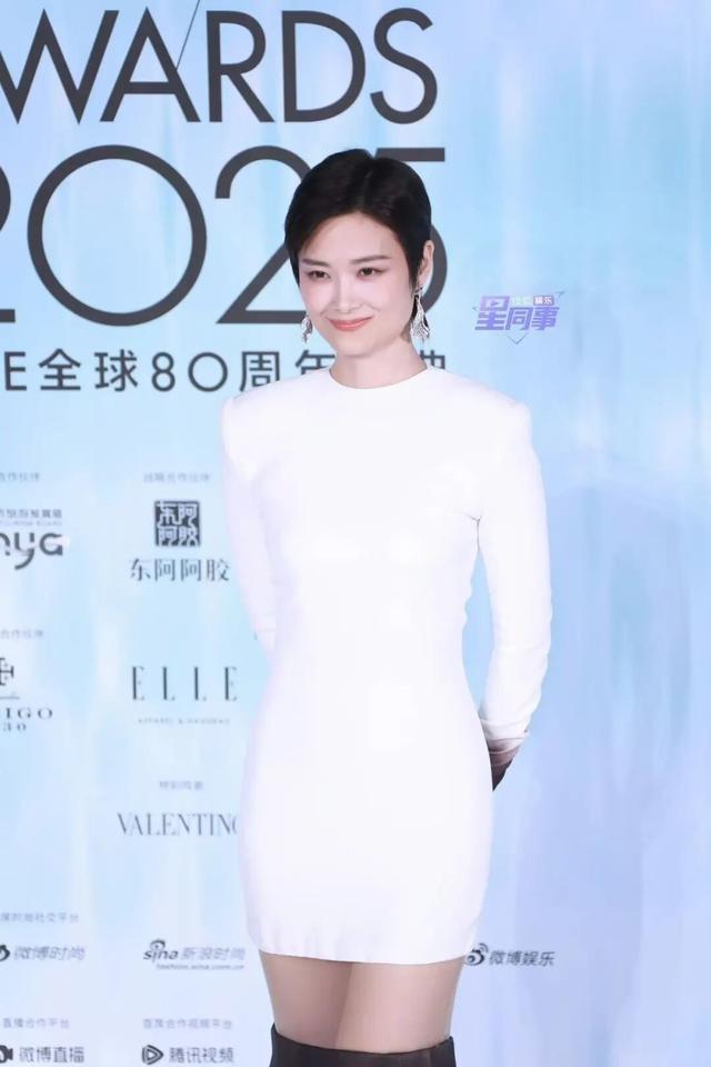 ELLE风尚盛典秒变菜市场有人摔倒、有人调侃内涵状况百出(图38)