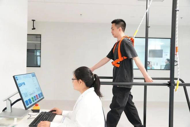 为神舟造搜救服也为生产线诠释“国家队”新质生产力(图7)