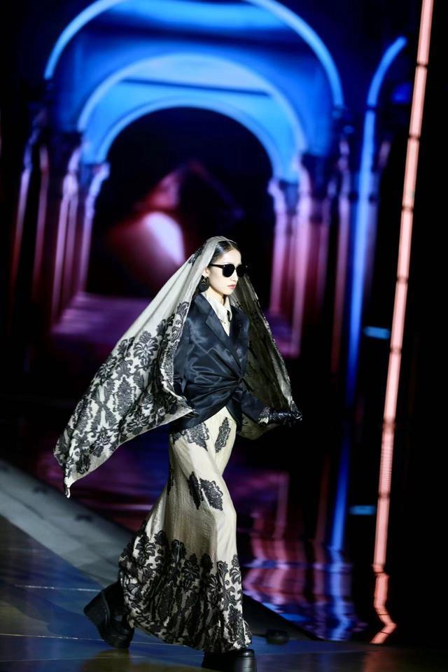 视频｜2025广州时装周盛大开幕(图3)