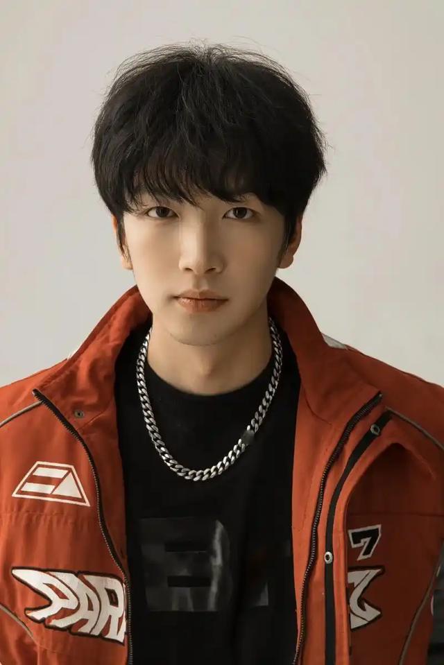 长得丑、演戏烂爹妈“强捧不红”的3位星二代注定走不远(图15)