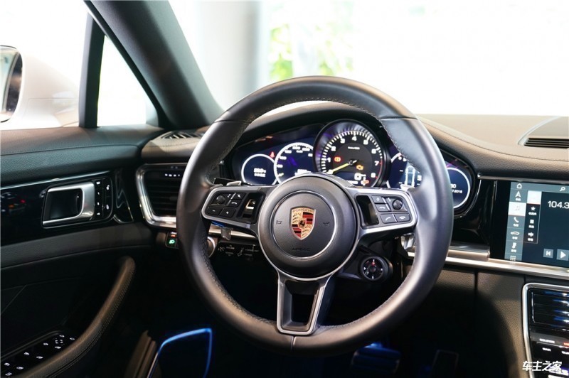 最强四座车44秒破百解析2024款保时捷Panamera E-Hybrid(图4)