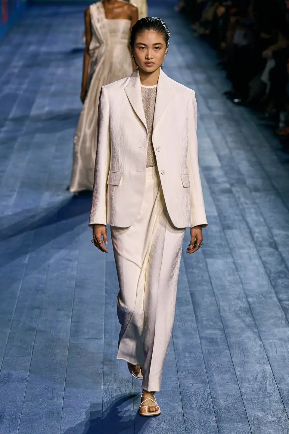 定制OEM跨境2024新款时尚服装女装定制女装套装高品质两件套连帽