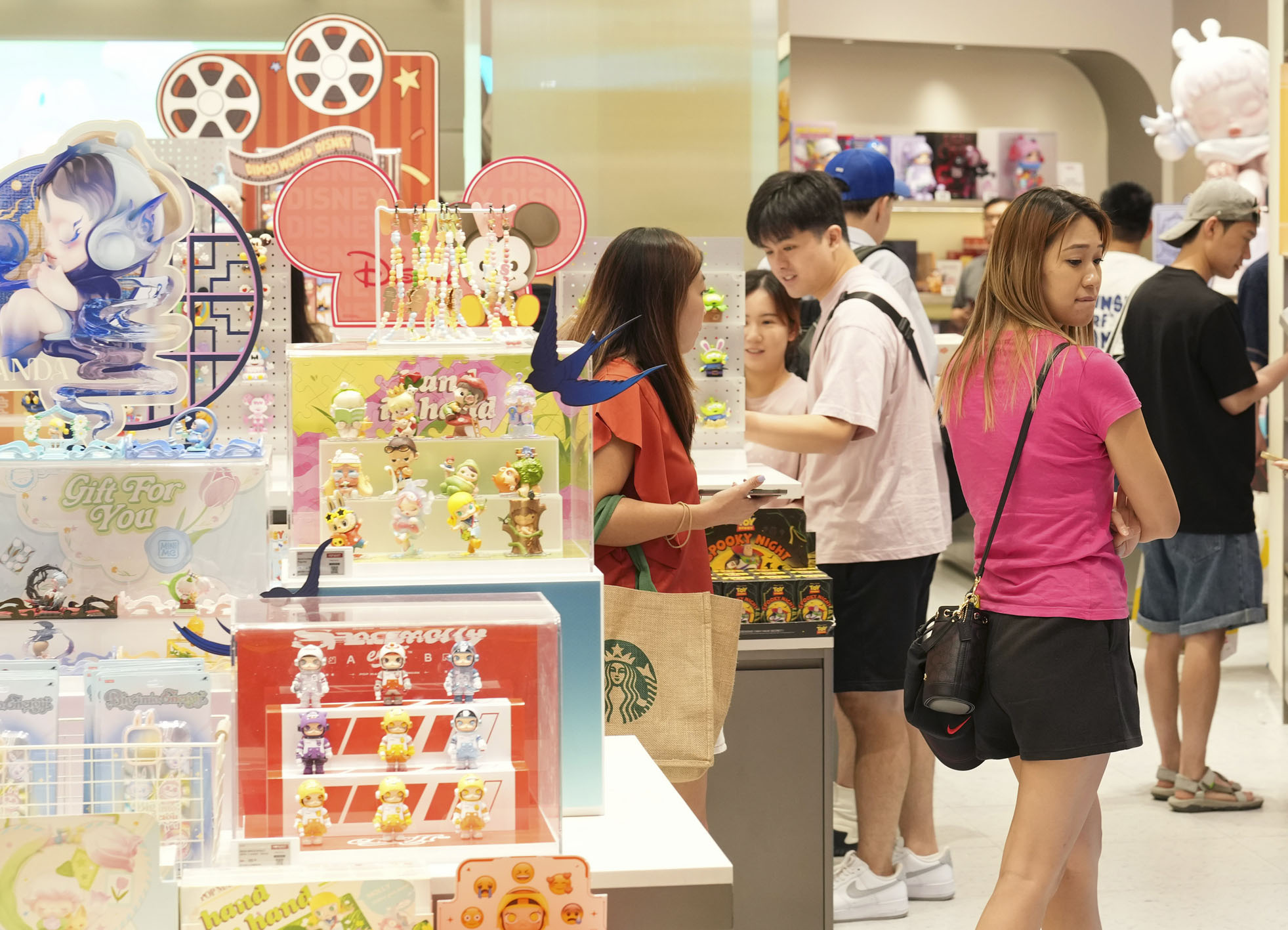 悦己消费走俏上市公司抢滩情绪价值赛道