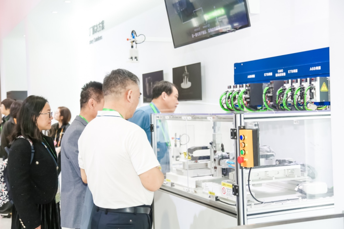 松下八赴进博 交出以AI赋能中国市场的时代答卷(图2)