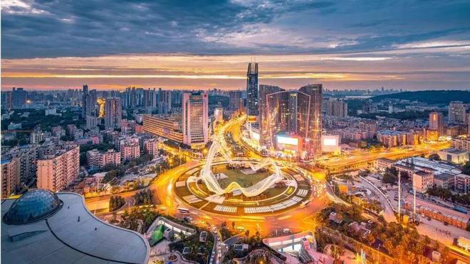 2025年湖北各地GDP排名武汉221万亿创新高宜昌大幅领先襄阳(图1)