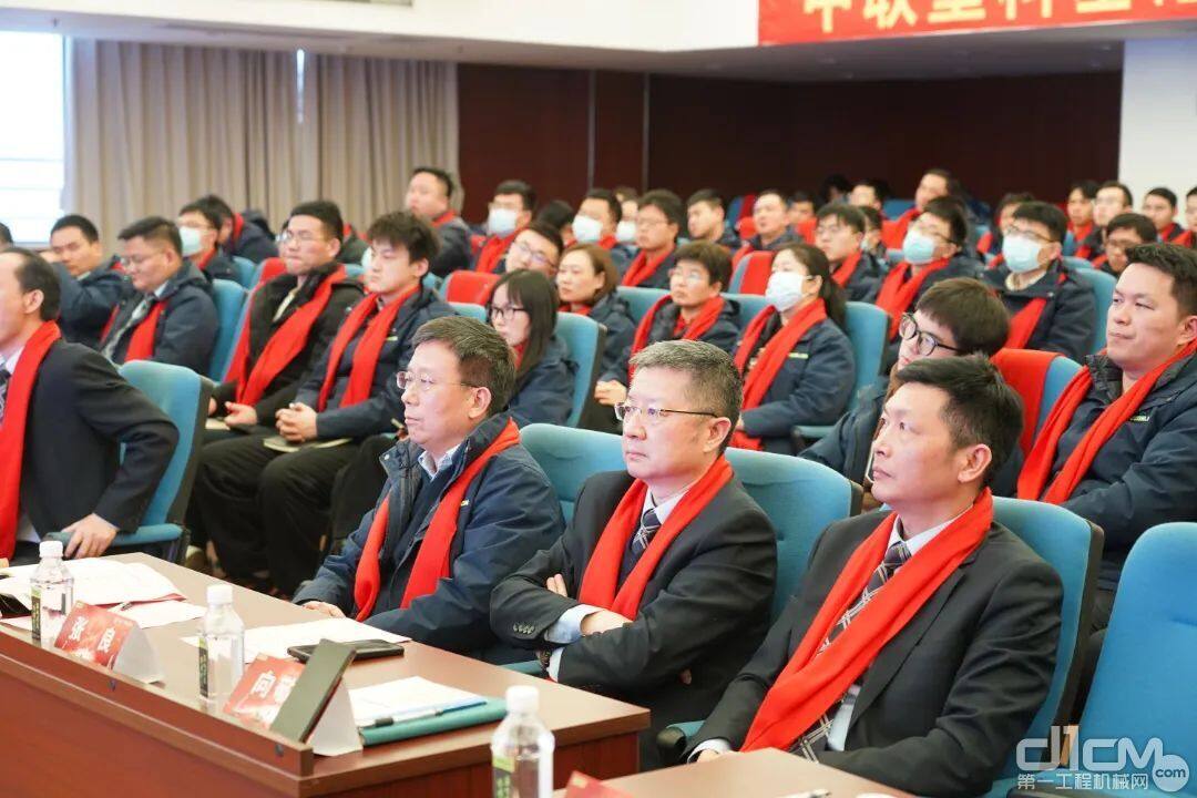 对话云鲸张峻彬：扫地机内卷下的一场主动刹车